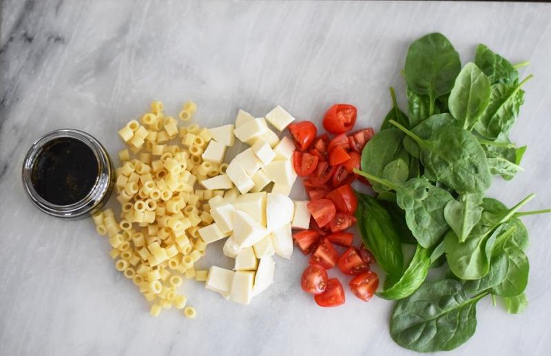 6 Mason Jar Salads That Make Meal Prep a Breeze