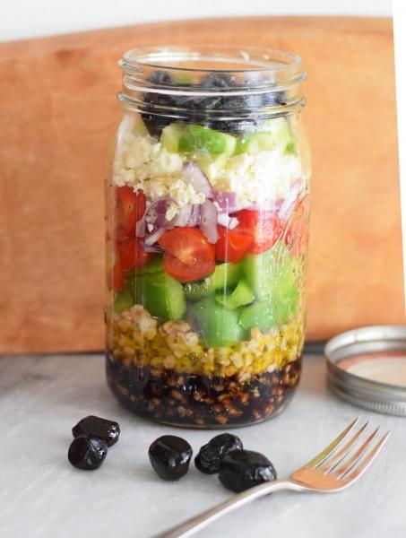 6 Mason Jar Salads That Make Meal Prep a Breeze