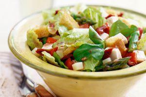 20 Impressive Spinach Salad Recipes