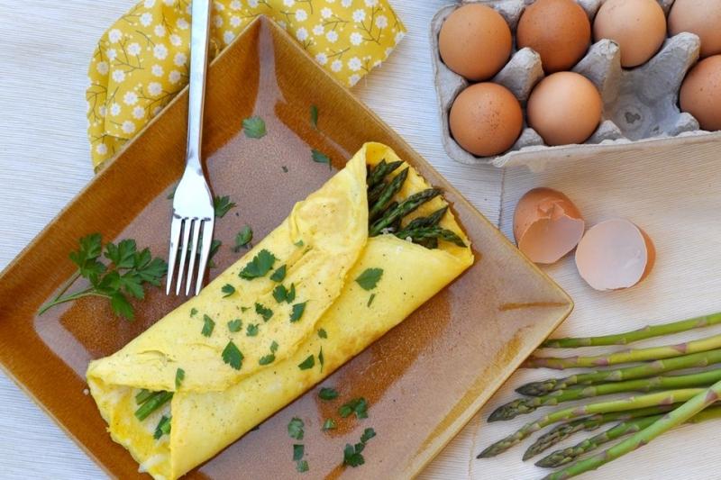 Asparagus Omelet With Gruyere