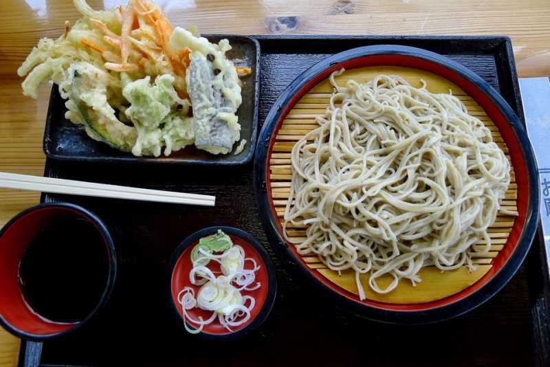 Tenzaru Soba (Tempura with Chilled Buckwheat Noodles)