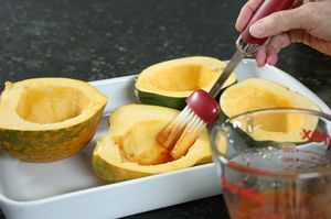 Acorn Squash With a Simple Glaze
