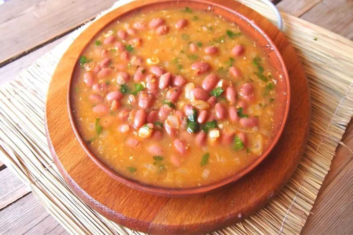 Акудрца — абхазский суп из фасоли Продукты: 100 г фасоли, 1-2 головки лука-порея, 2-3…