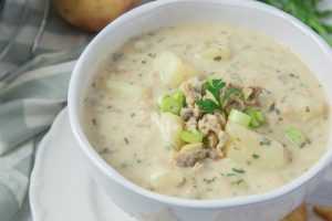 Картофельный суп с щавелевым песто Ингредиенты: юный картоху 1 кило лук-порей 2 стебля лук-шалот…