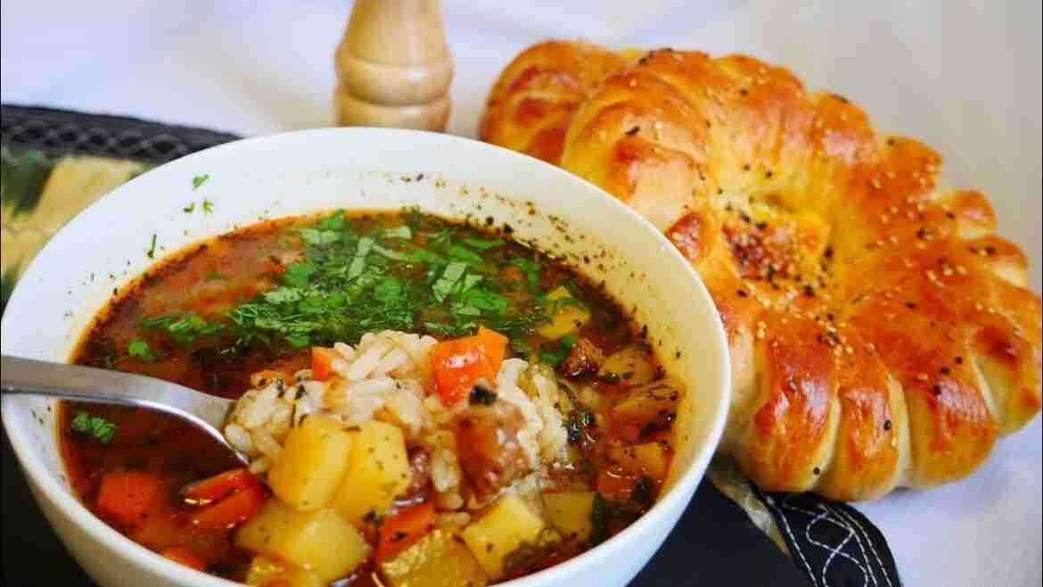 ​​МАСТАВА (СУП РИСОВЫЙ С ФРИКАДЕЛЬКАМИ) На 500 г мяса — 3-4 головки лука, 1…